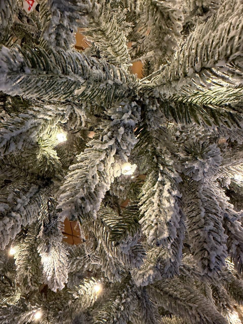 елка заснеженная с встроенной гирляндой,елка искусственная заснеженная,елка заснеженная световая "форесто" премиум (холодный белый),ель crystal queen заснеженная с гирляндой 820 ламп,ель искусственная