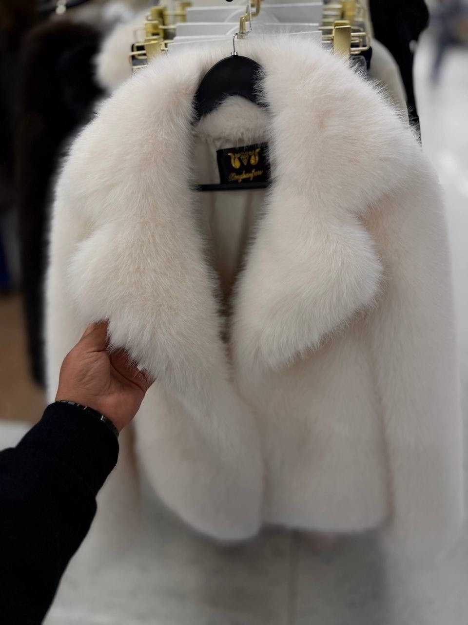 женская шуба,шуба,меховая куртка,шуба из искусственного меха,шуба белая
