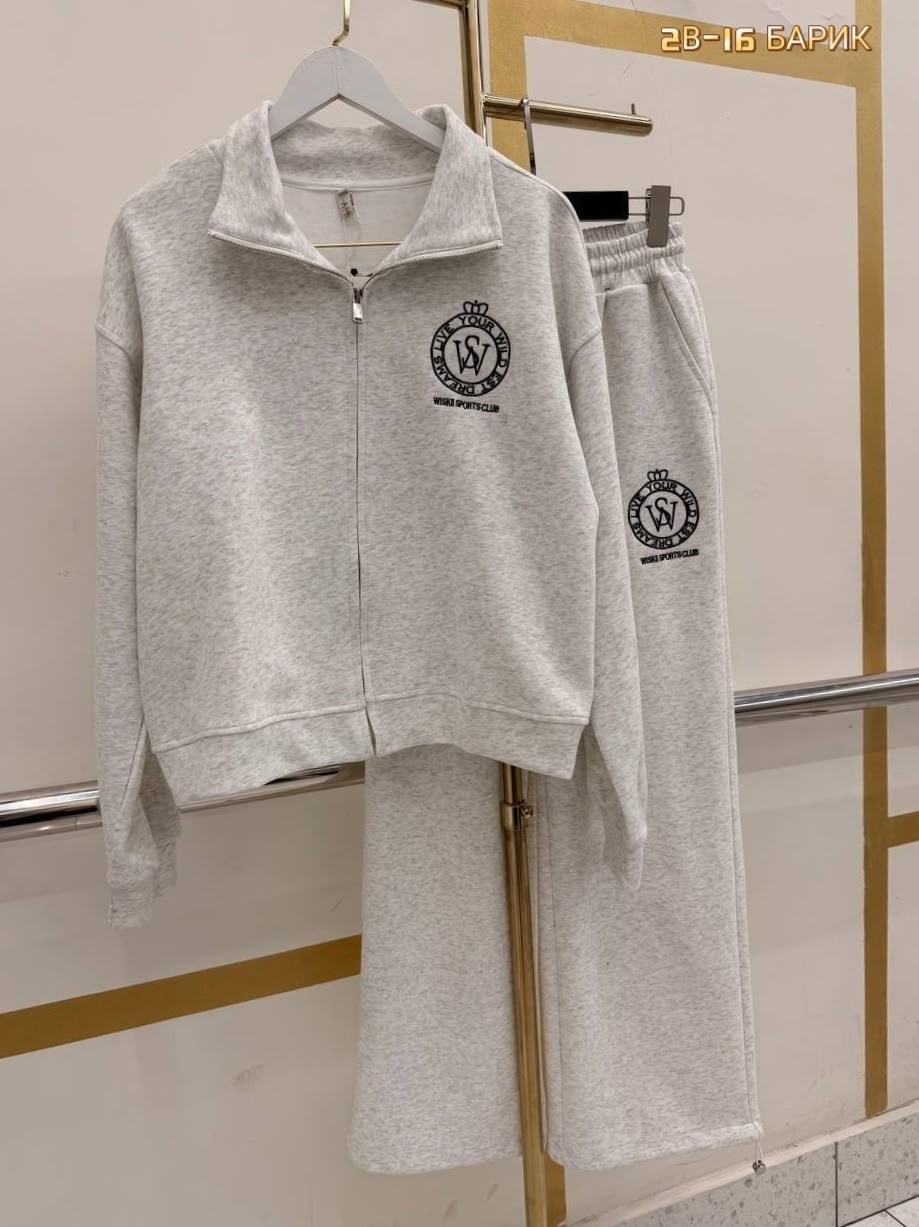 костюм женский на флисе,костюм женский брючный спортивный стиль,женский спортивный костюм,спортивный костюм,женский костюм