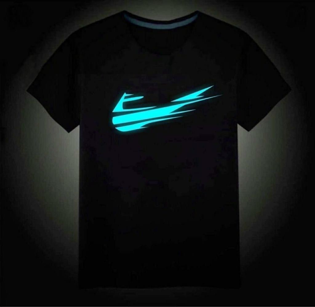 светящаяся футболка,футболка детская светящаяся,футболка со светящимся принтом,светящиеся футболка,футболка