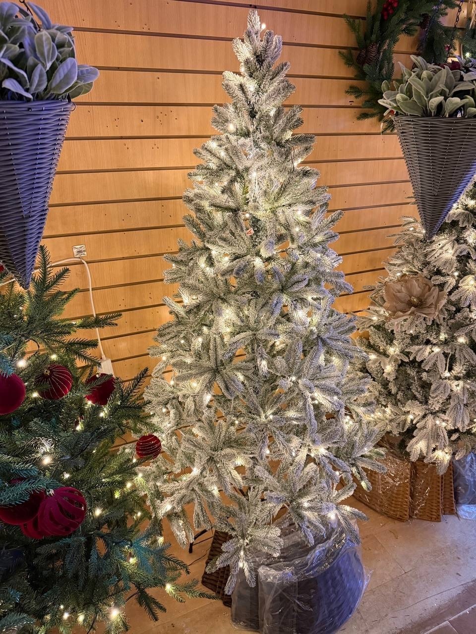 елка заснеженная с встроенной гирляндой,елка искусственная заснеженная,елка заснеженная световая "форесто" премиум (холодный белый),ель crystal queen заснеженная с гирляндой 820 ламп,ель искусственная