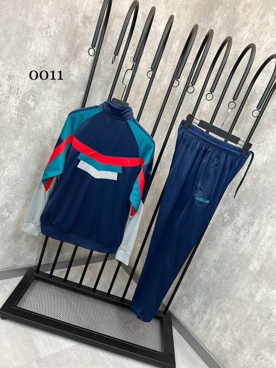 спортивный костюм адидас,мужской спортивный костюм adidas в стиле 90-х,костюм adidas 90 х,спортивный костюм adidas,спортивные костюмы 90 х