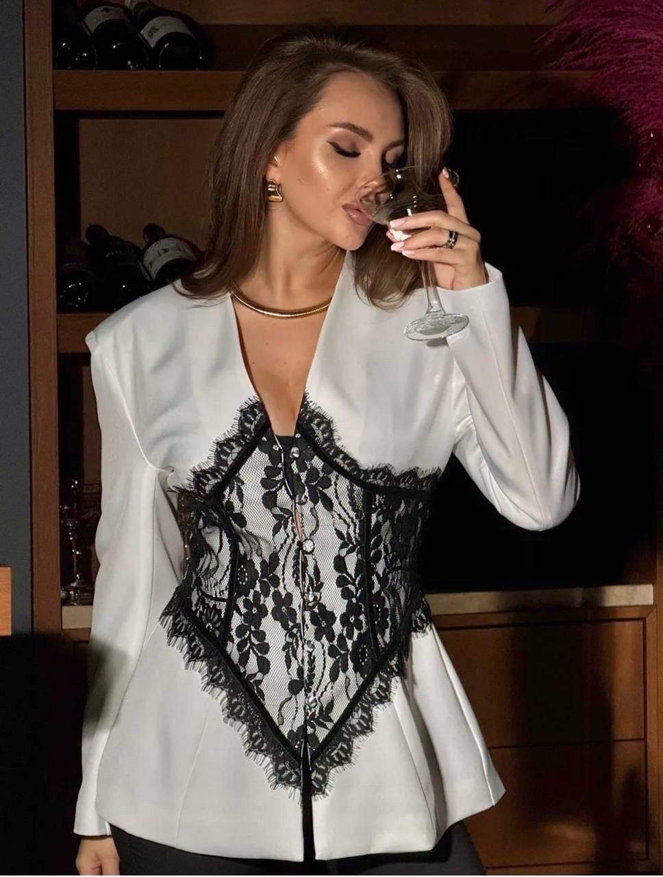 блузка с кружевами,одежда в стиле,одежда из кружева,кружево в одежде