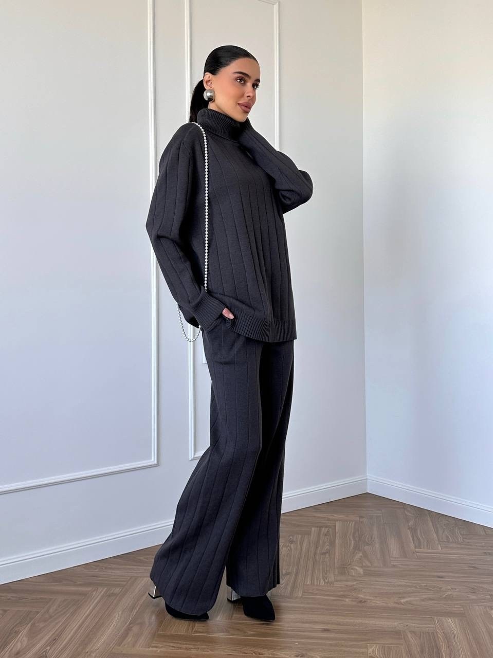 костюм вязаный теплый с брюками vievie цвет черный,костюм вязаный теплый с брюками vievie,трикотажные костюмы mario enzo,трикотажный костюм,костюм вязаный теплый с брюками vievie 257381484