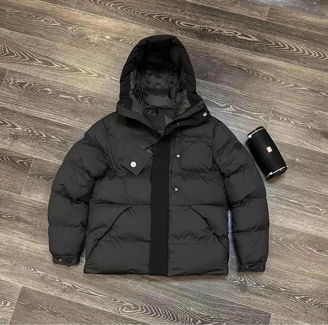 пуховик moncler madeira мужской зимняя куртка с капюшоном,зимняя куртка moncler,куртка зимняя мужская,мужская зимняя куртка moncler,пуховик зимний мужской