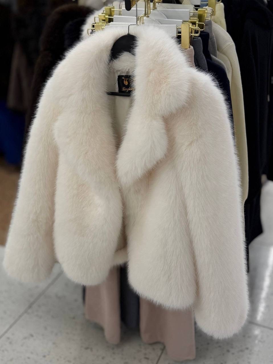 женская шуба,шуба,меховая куртка,шуба из искусственного меха,шуба белая