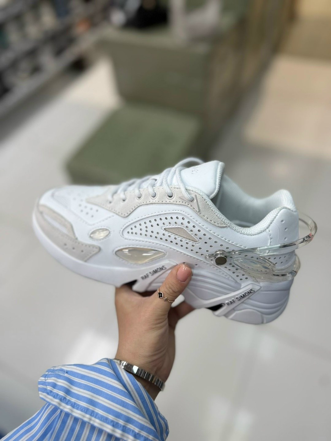 кроссовки raf simons cylon-21 черный,кроссовки raf simons cylon-21,кроссовки raf simons cylon-21 серый,кроссовки raf simons cylon 21 серебро,серебристые кроссовки cylon 21 raf simons