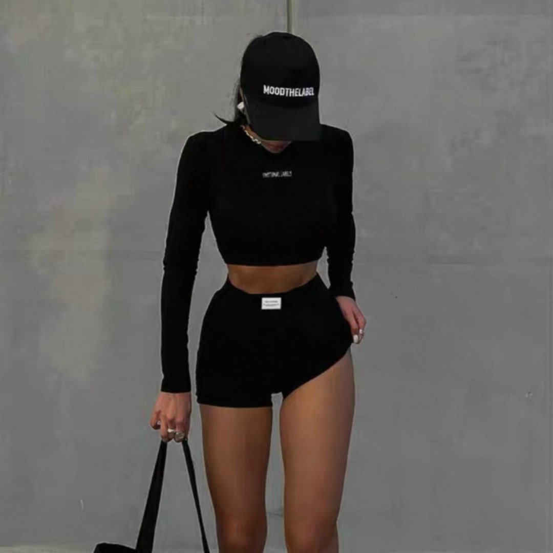 костюмы женские спортивные,женский спортивный костюм из двух предметов,спортивный костюм,костюм топ и шорты,костюм с шортами