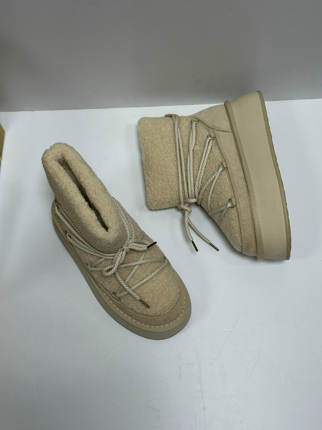 ,женские угги,женские угги зимние,женская ,женские зимние угги с шнурками