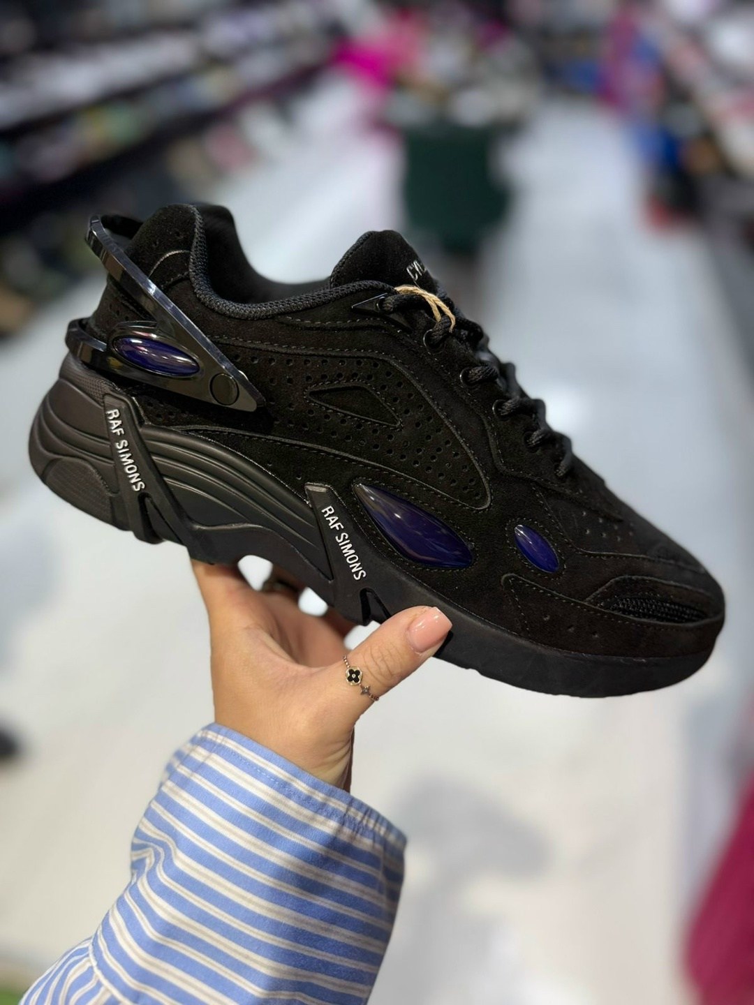 кроссовки raf simons cylon-21 черный,кроссовки raf simons cylon-21,кроссовки raf simons cylon-21 серый,кроссовки raf simons cylon 21 серебро,серебристые кроссовки cylon 21 raf simons