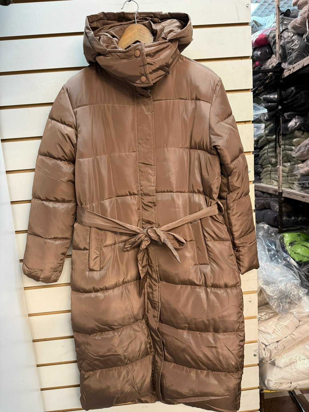 женские зимние куртки и пуховики,пуховик женский,женская зимняя куртка,куртка женская пуховик,пуховик удлиненный