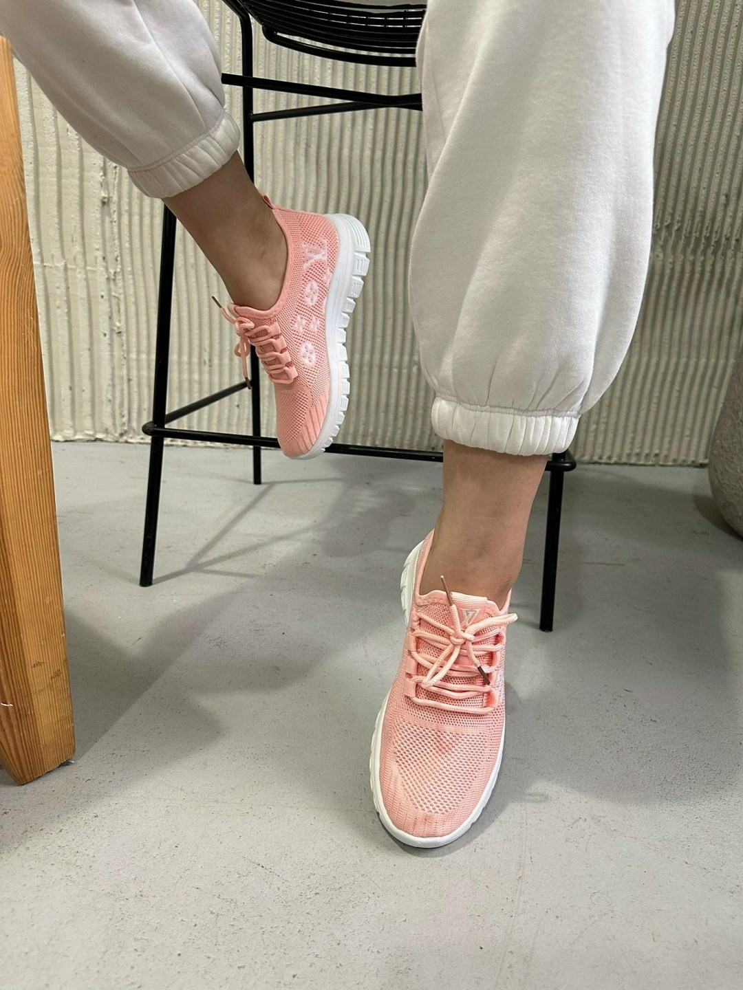 кроссовки женскиe,персиковые кроссовки,кроссовки,кроссовки женские летние,розовые кроссовки женские