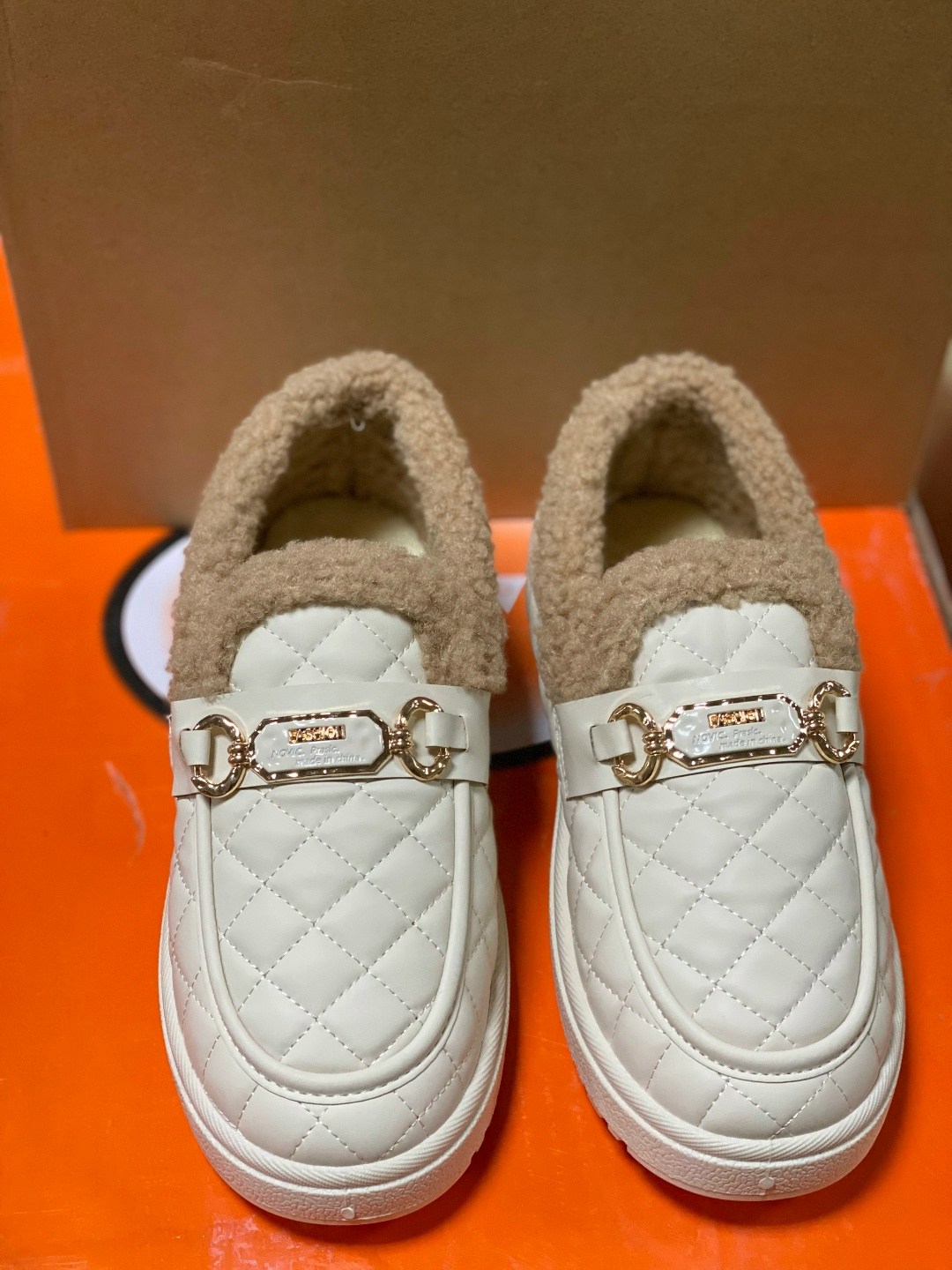 ,женская ,угги женские зимние короткие с мехом подошве нескользящая, теплая,зимняя женская