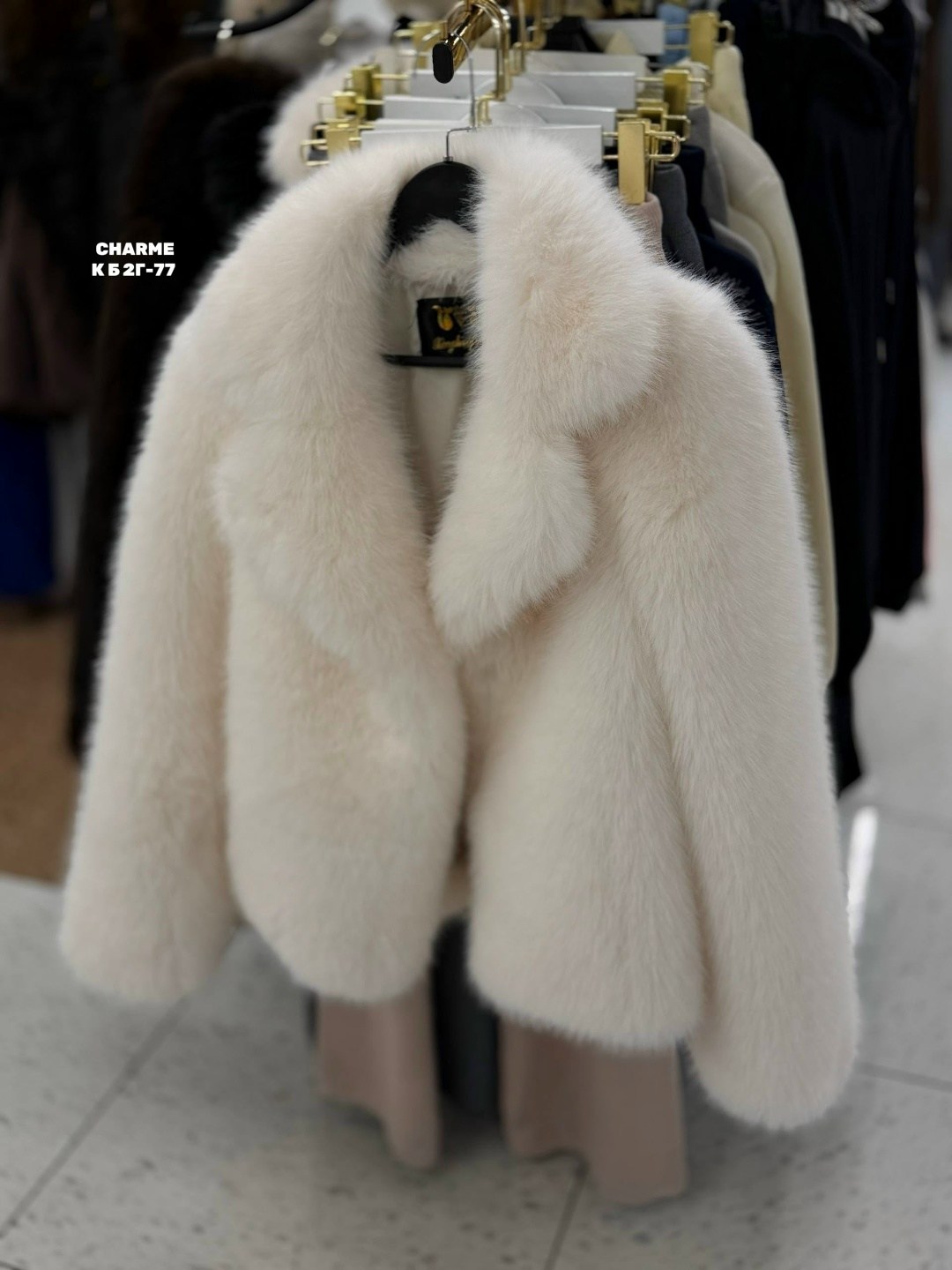 шуба короткая,женская шуба,шуба из искусственного меха,женская куртка из искусственного меха,шуба