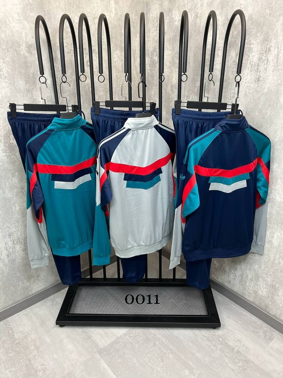 спортивный костюм адидас,мужской спортивный костюм adidas в стиле 90-х,костюм adidas 90 х,спортивный костюм adidas,спортивные костюмы 90 х