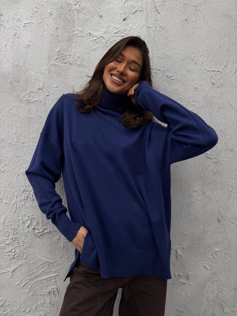 свитер с горлом оверсайз idp clo 256807230,свитер оверсайз джемпер,свитер оверсайз с высоким воротом,свитер с высоким воротом,свитер оверсайз с высоким воротником