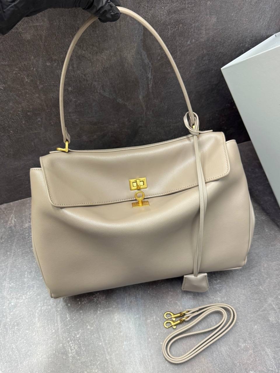 сумка balenciaga натуральная кожа 35-24 см,сумка balenciaga,женская сумка,сумка,модная женская сумка