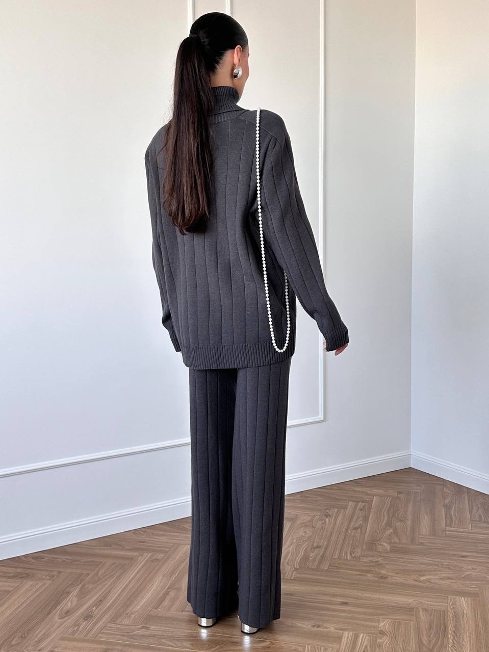 костюм вязаный теплый с брюками vievie цвет черный,костюм вязаный теплый с брюками vievie,трикотажные костюмы mario enzo,трикотажный костюм,костюм вязаный теплый с брюками vievie 257381484