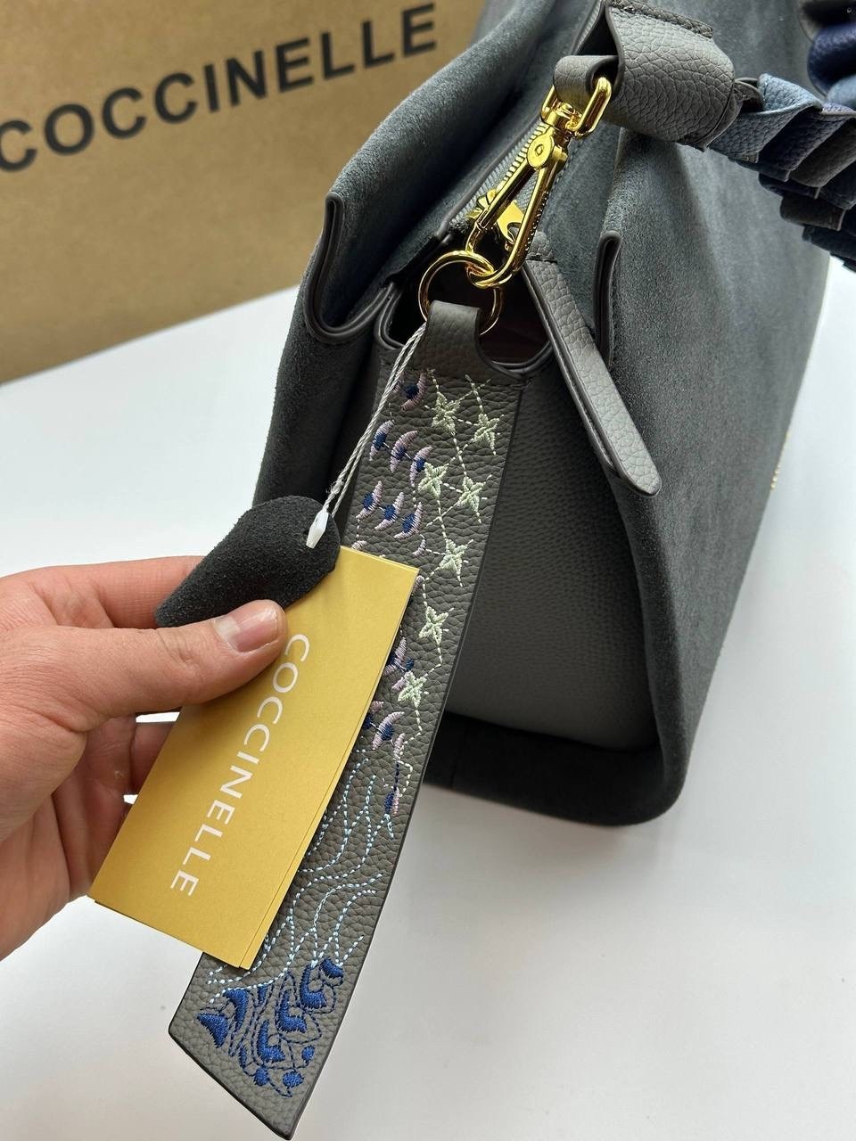 coccinelle сумка boheme suede bimaterial,замшевая сумка,сумка coccinelle,сумка,сумка женская brand-on из натуральной кожи и замши