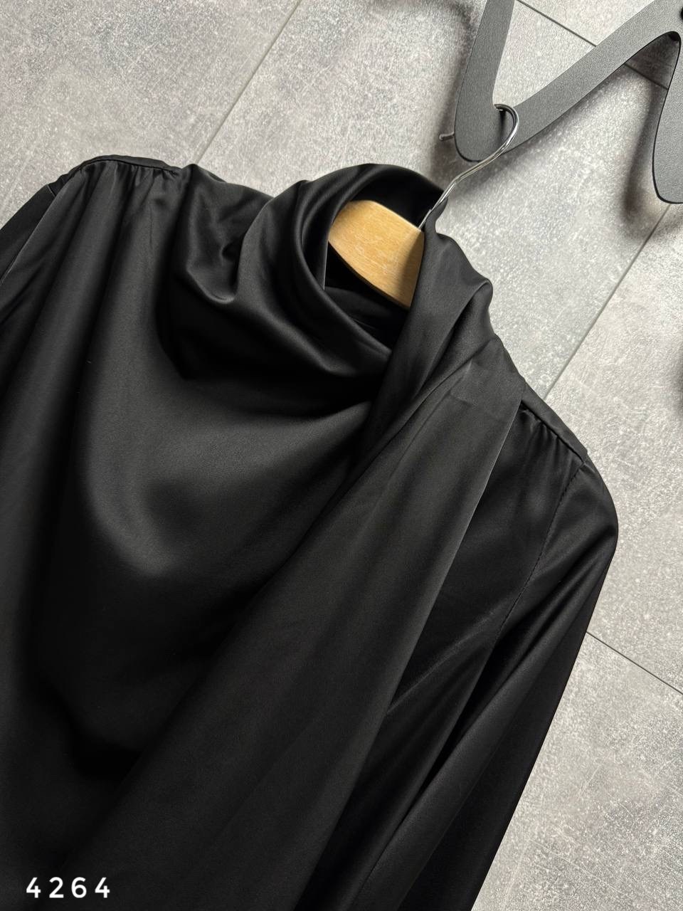 блуза свободного кроя,блузка элегантная,блуза из струящейся ткани,объемные рукава,длинные рукава