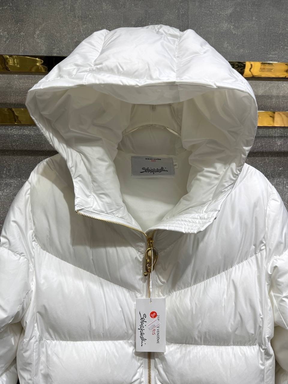 пуховик moncler,женский пуховик moncler,пуховик moncler зимний,белый пуховик,куртка moncler