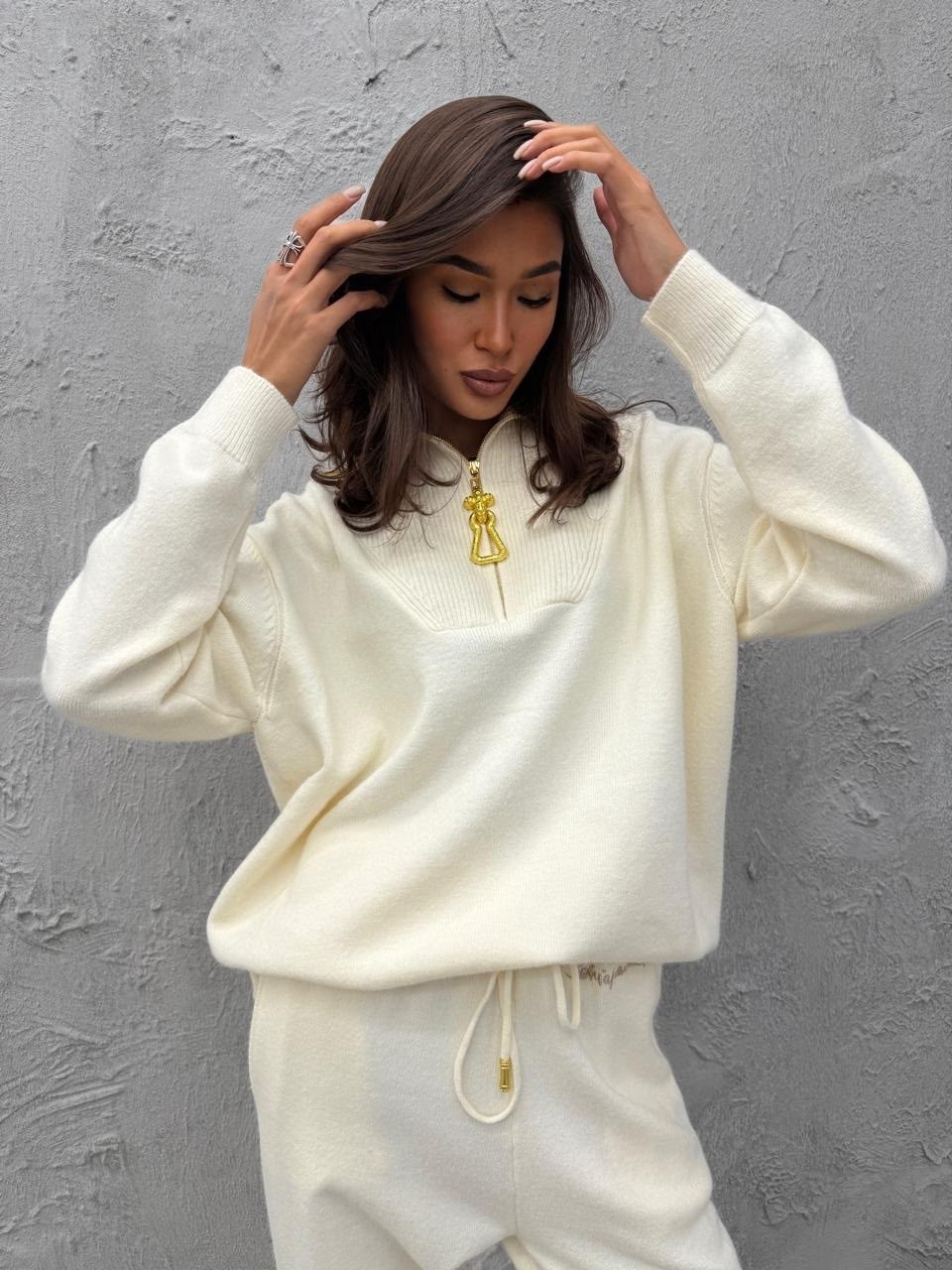 вязаные костюмы,костюм белый,женский костюм,спортивные костюмы,женский костюм на флисе