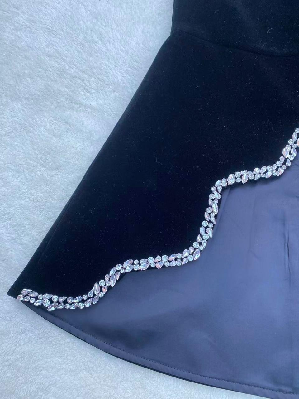 платья мини,короткие платья,платье с кружевами,платье черное,бретельки платья