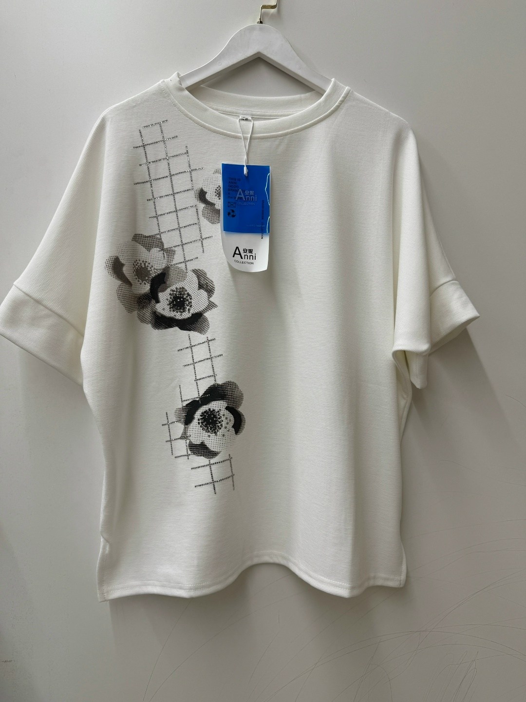 женская футболка,футболка,принт футболки,универсальные футболки