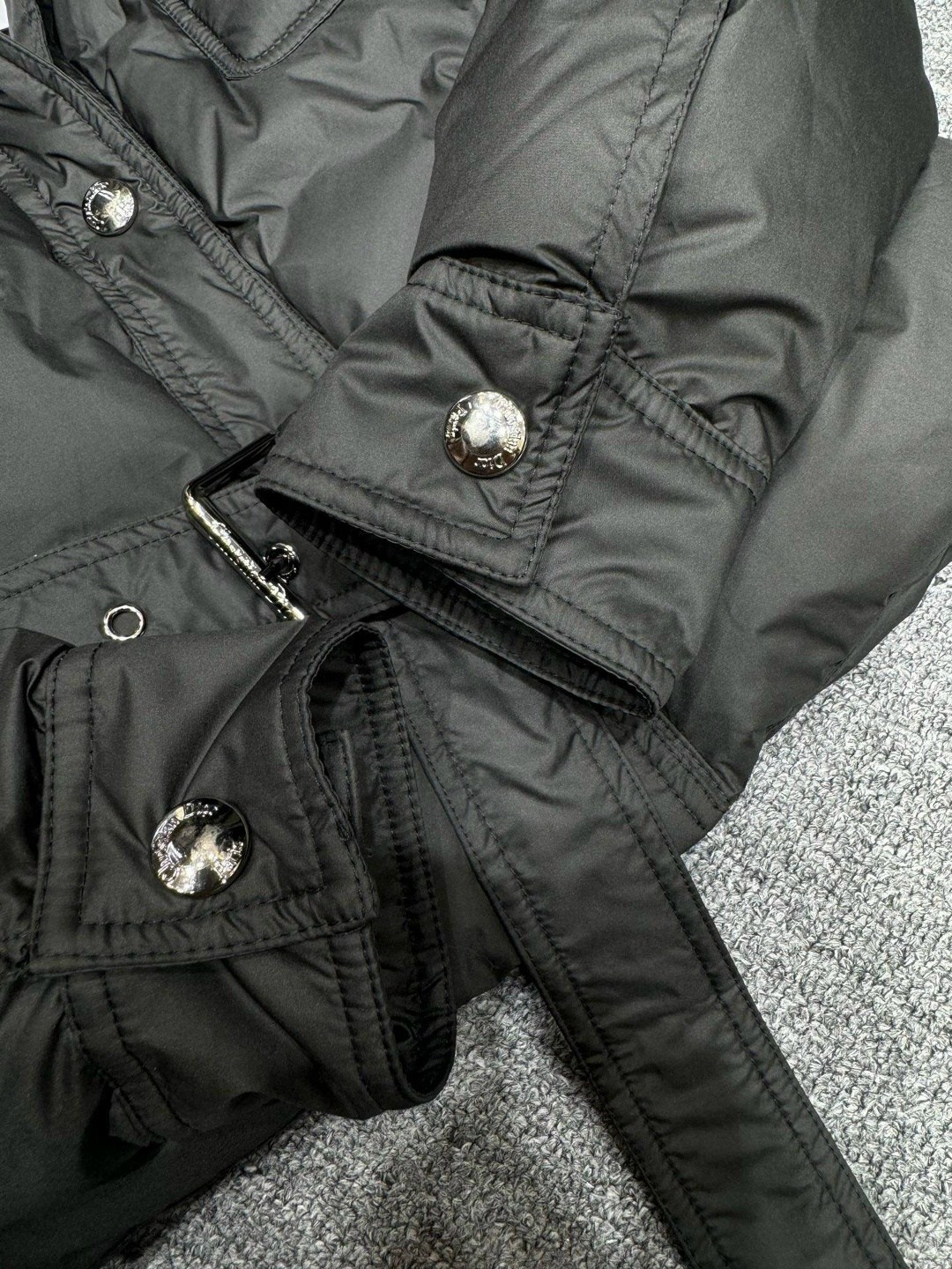 демисезонная куртка,куртка,куртка с поясом,женская куртка,куртка пуховик