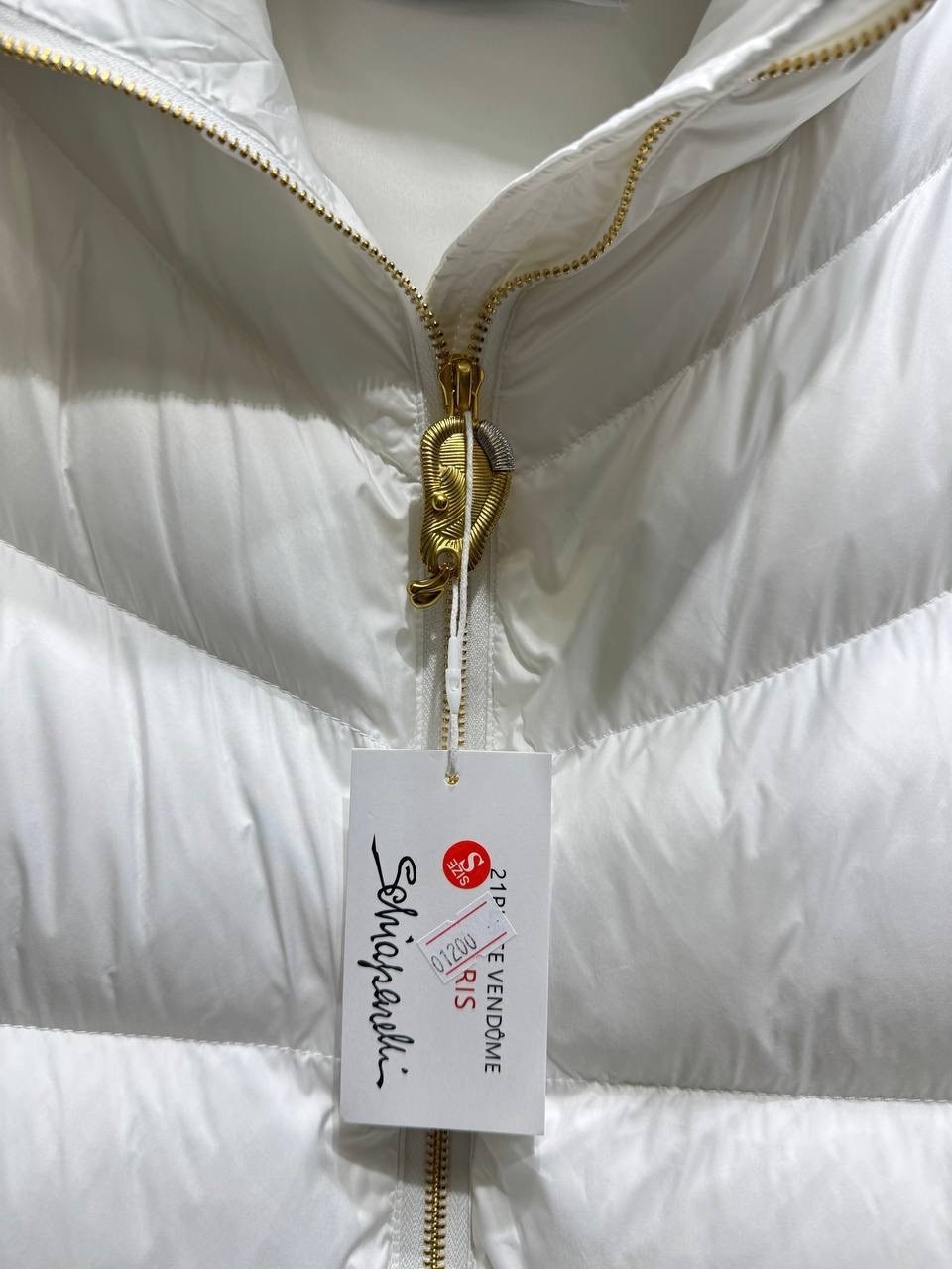 пуховик moncler,женский пуховик moncler,пуховик moncler зимний,белый пуховик,куртка moncler