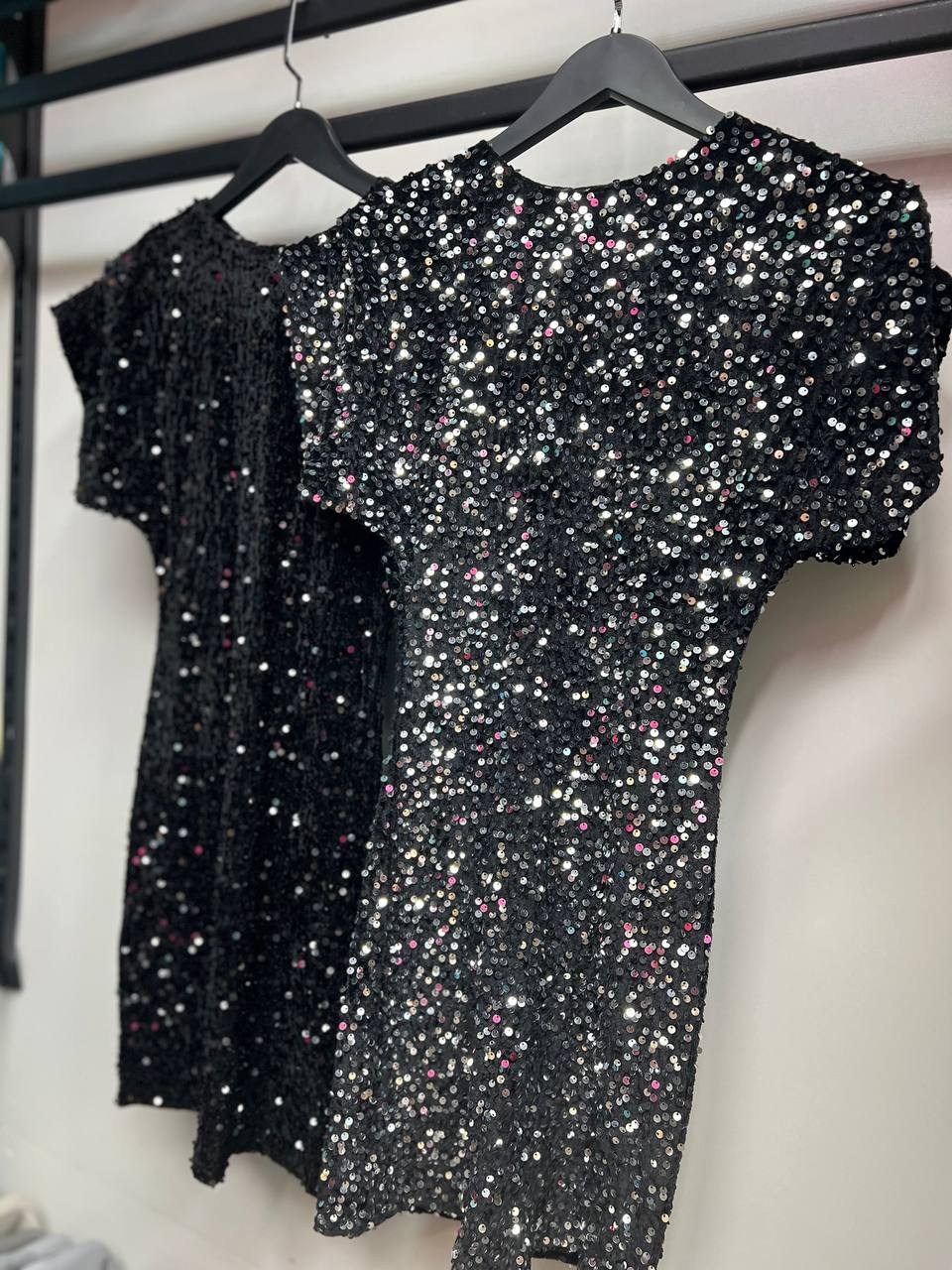 платье с пайетками,черное платье с пайетками,платье с пайетками женское,платье черное,элегантные платья