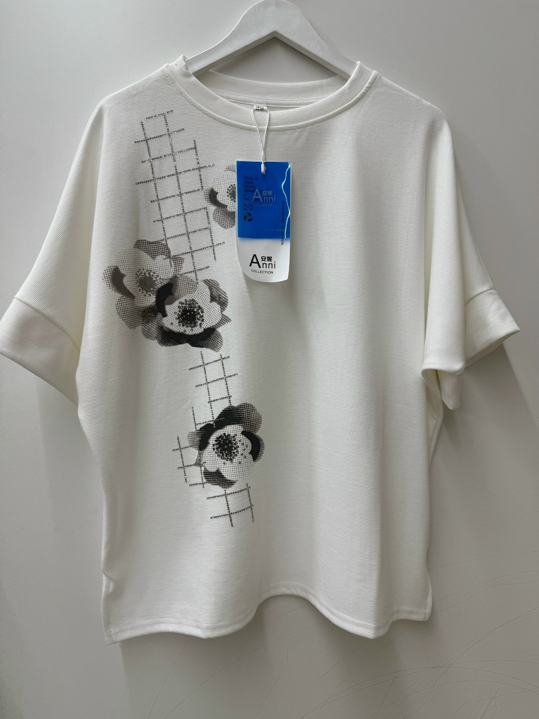 женская футболка,футболка,принт футболки,универсальные футболки