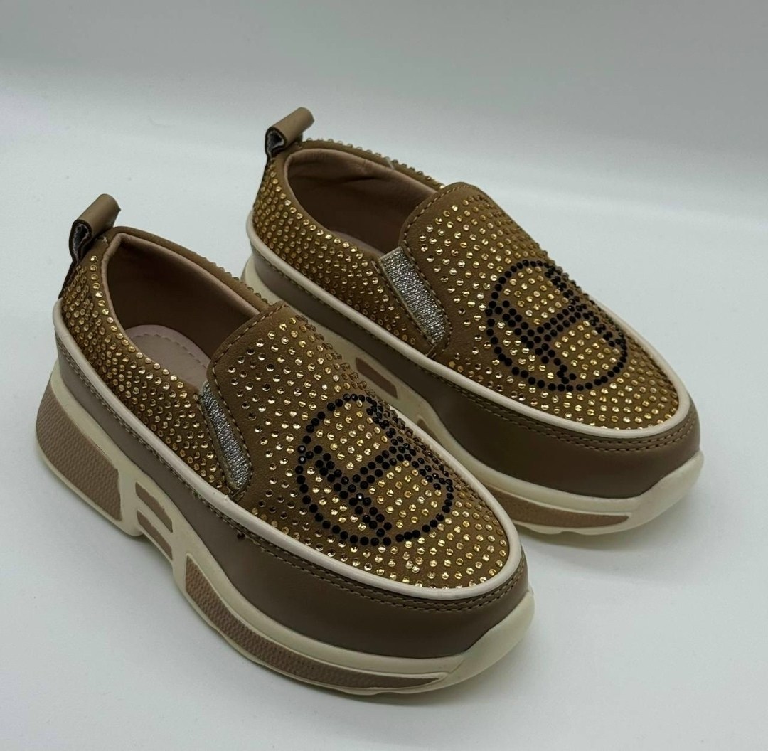 ,женская ,женские лоферы,модели обуви,брендовая