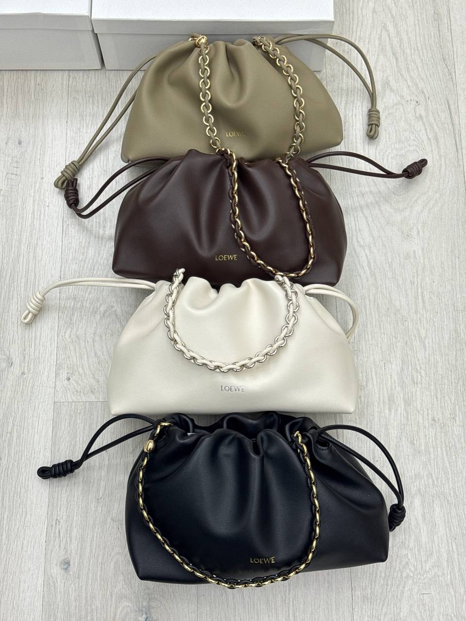 сумки,сумочка с цепочкой,женская сумка,loewe сумка на плечо,модная сумка