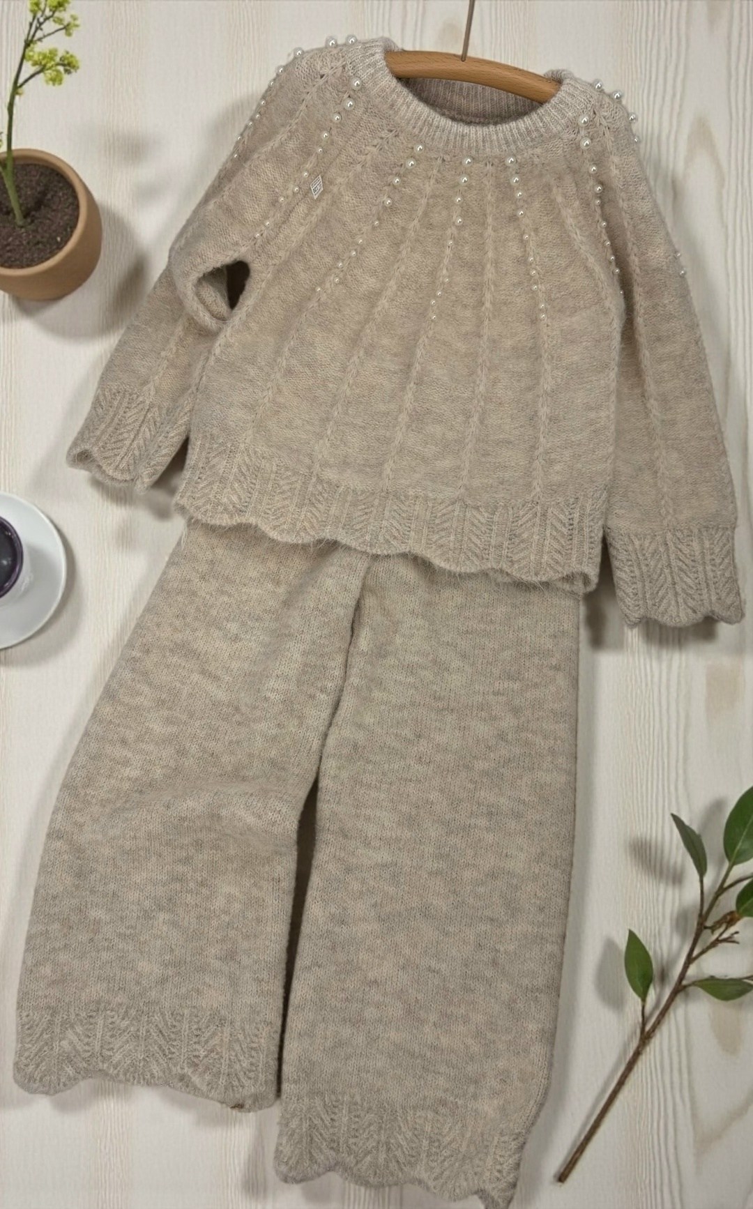 вязаные комплекты одежды для девочек,вязаные костюмы,одежда комплект,свитер для девочки,вязаные брюки
