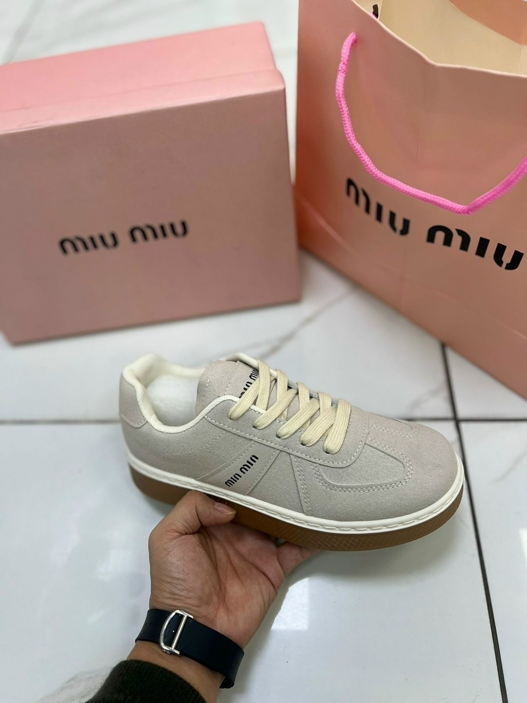 кроссовки miu miu женские,кеды женские miu miu,кроссовки miu miu,miu miu кеды,