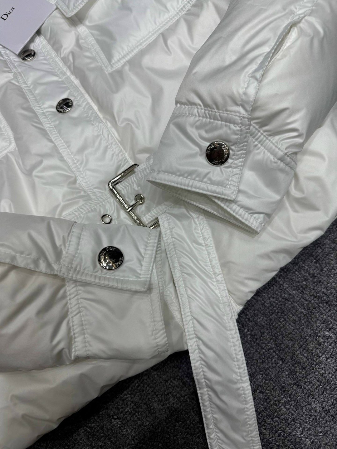 женская куртка,белая куртка с поясом,куртка с поясом,пуховик шанель женский,куртка