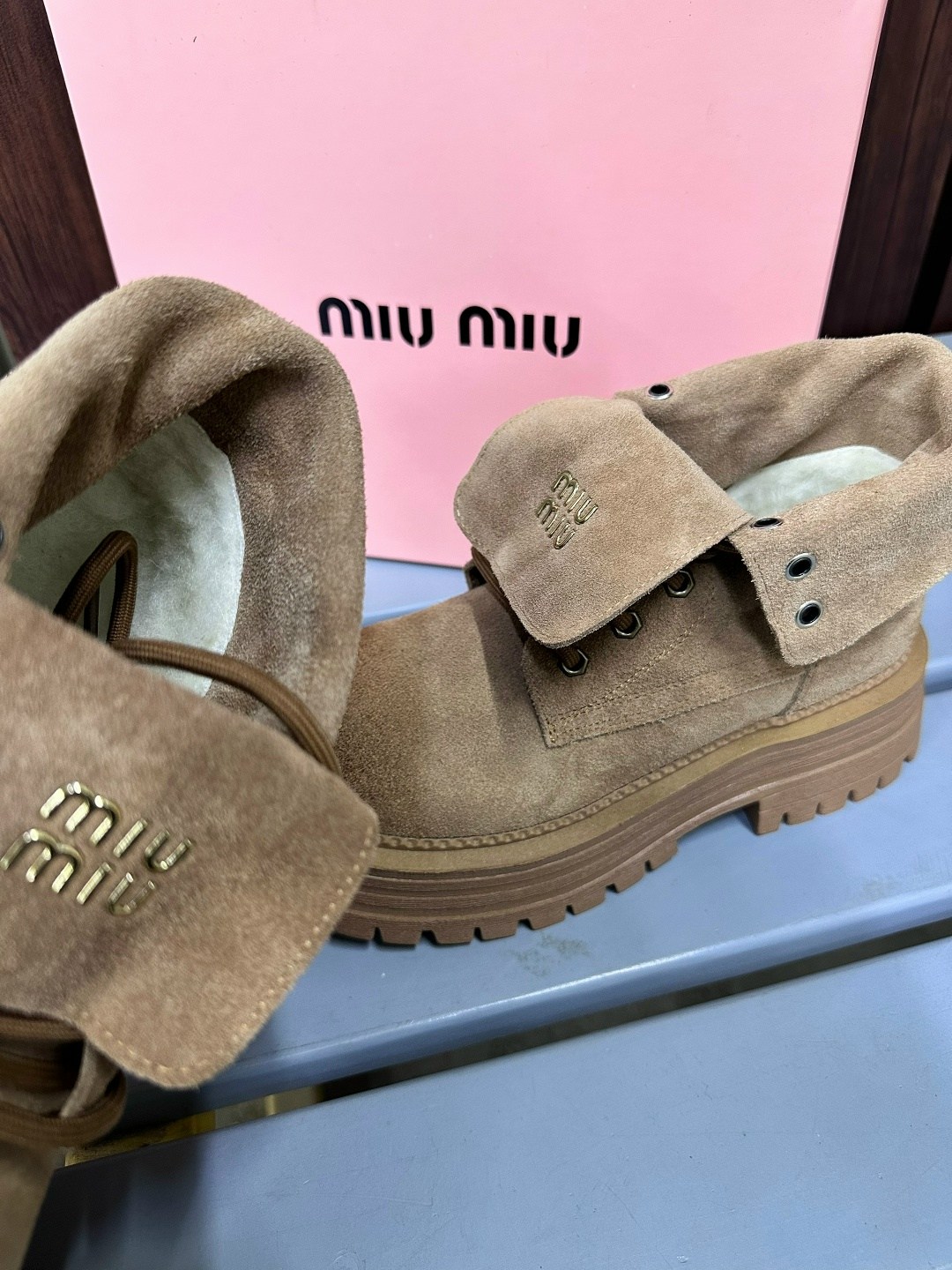 ботинки замшевые miu miu,ботинки miu miu,ботинки женские miu miu,ботинки миу миу натуральные замшевые miu miu,ботинки замшевые miu miu на осень