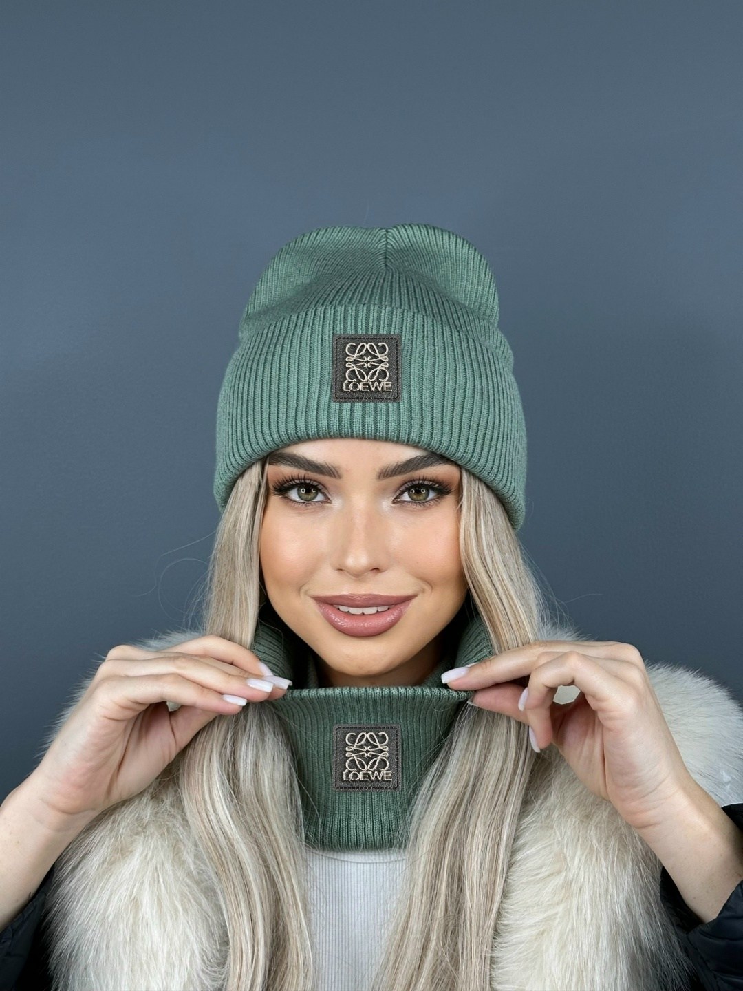 вязаная шапка,шапка бини,шапка,голубая шапка,шапка модная