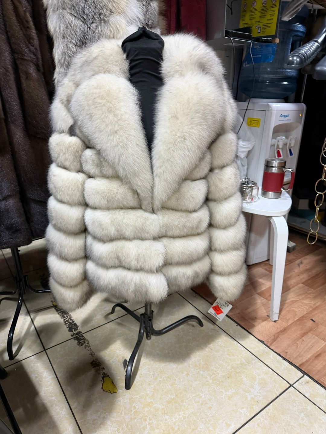 шуба из куницы,шуба из песца,шуба песец,шуба из куницы тортор,шуба песец с воротником