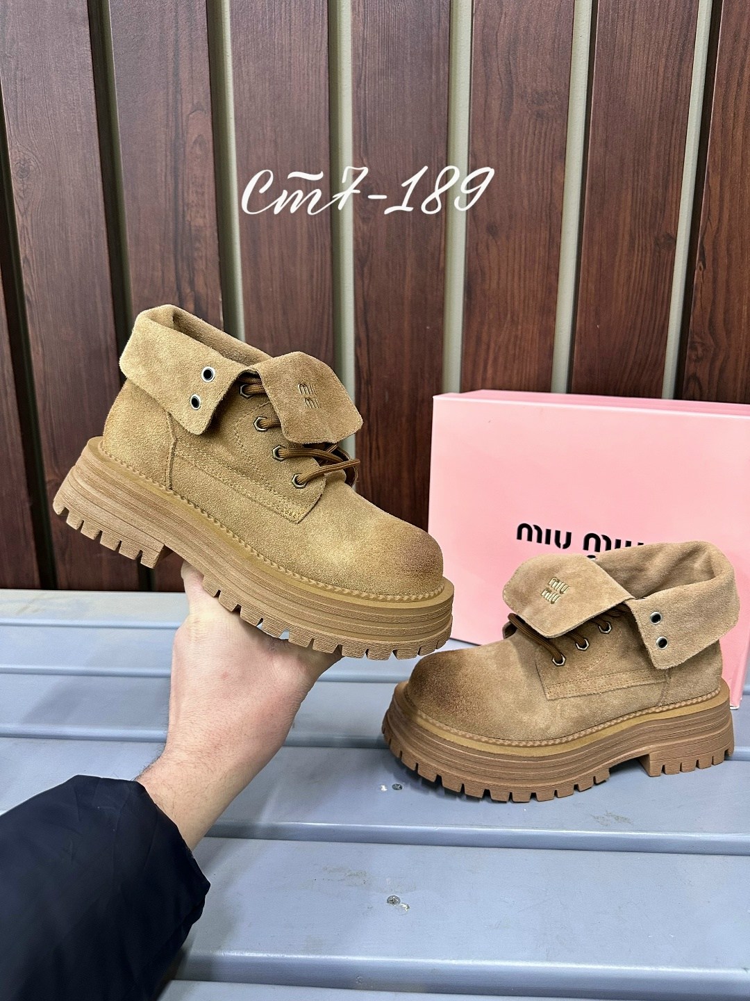 ботинки замшевые miu miu,ботинки miu miu,ботинки женские miu miu,ботинки миу миу натуральные замшевые miu miu,ботинки замшевые miu miu на осень