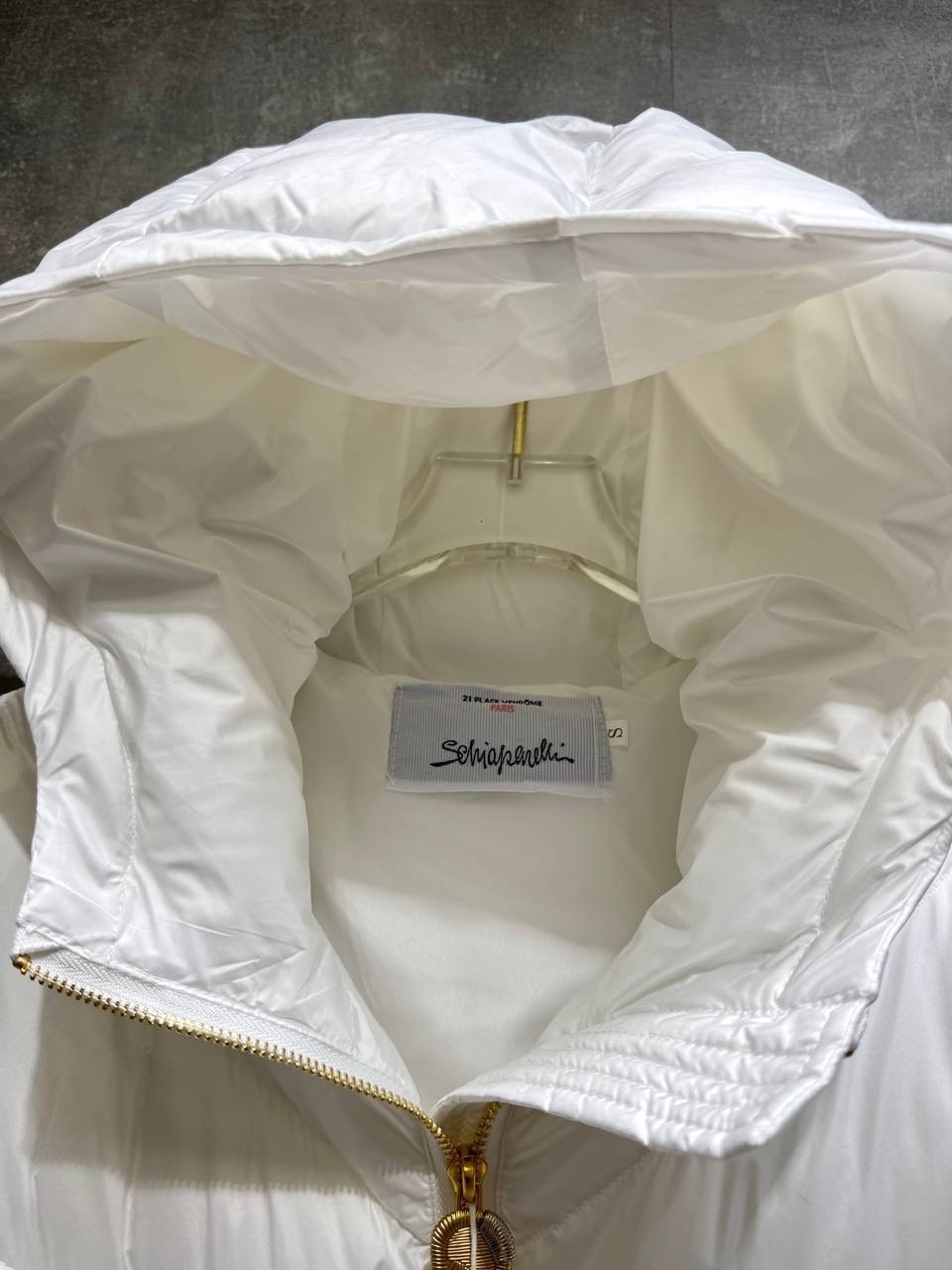 пуховик moncler,женский пуховик moncler,пуховик moncler зимний,белый пуховик,куртка moncler