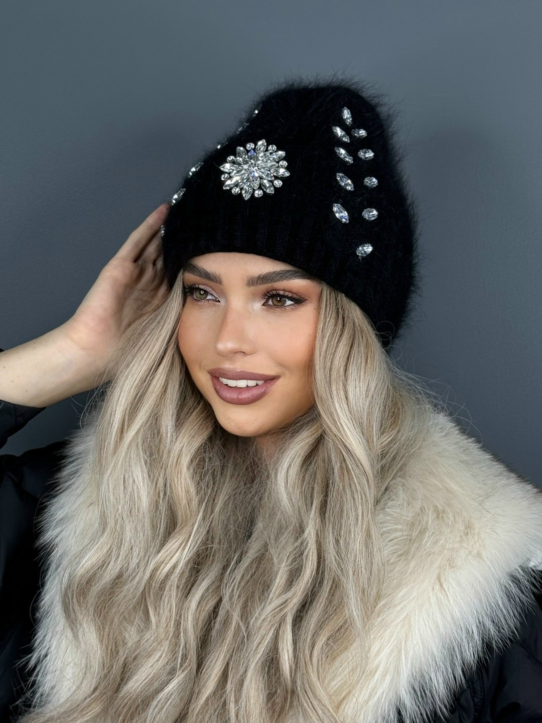 шапка зимняя вязаная бини ангора,шапка зимняя вязаная бини ангора g&c shop,женская шапка из ангоры,шапка женская,женская зимняя шапка