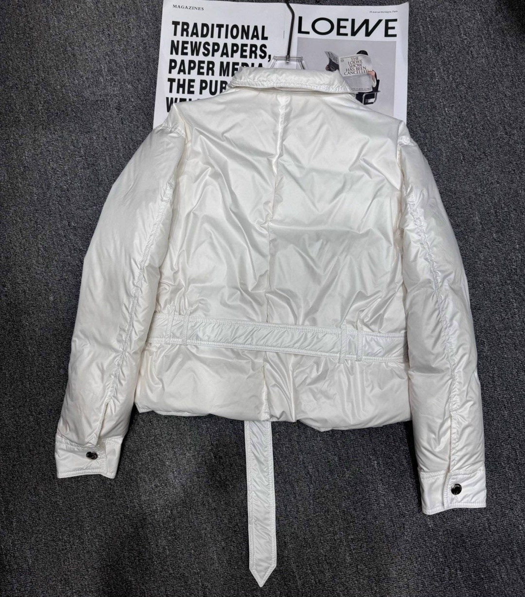 женская куртка,белая куртка с поясом,куртка с поясом,пуховик шанель женский,куртка