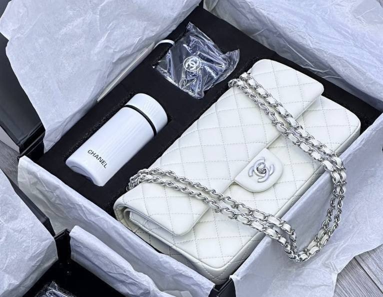сумка шанель,сумка chanel,сумка chanel женская,сумка белая шанель,белая сумка chanel классической косинки