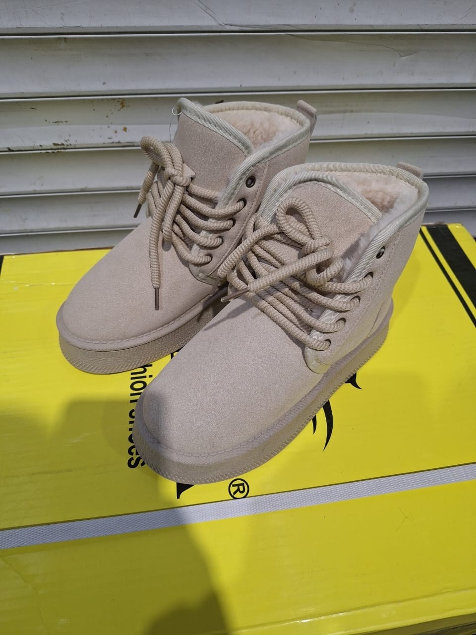 ,зимняя женская ,угги женские,женские зимние ботинки, женская