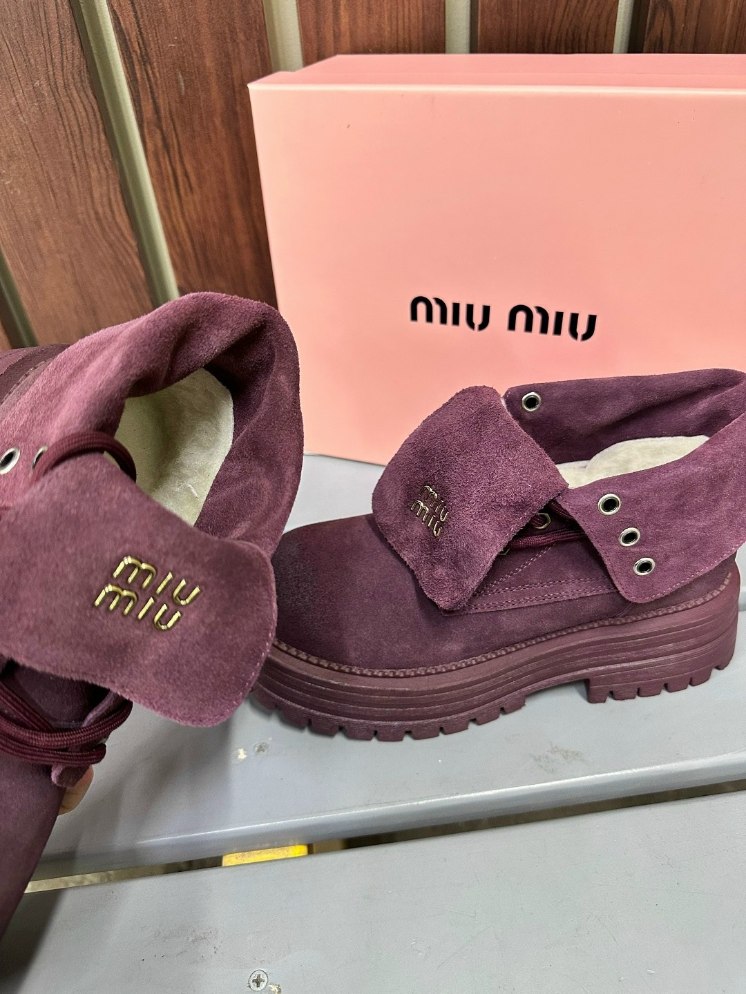 ботинки miu miu,ботинки женские miu miu,ботинки замшевые miu miu,ботинки miu miu шоколадные,ботинки зимние miu miu