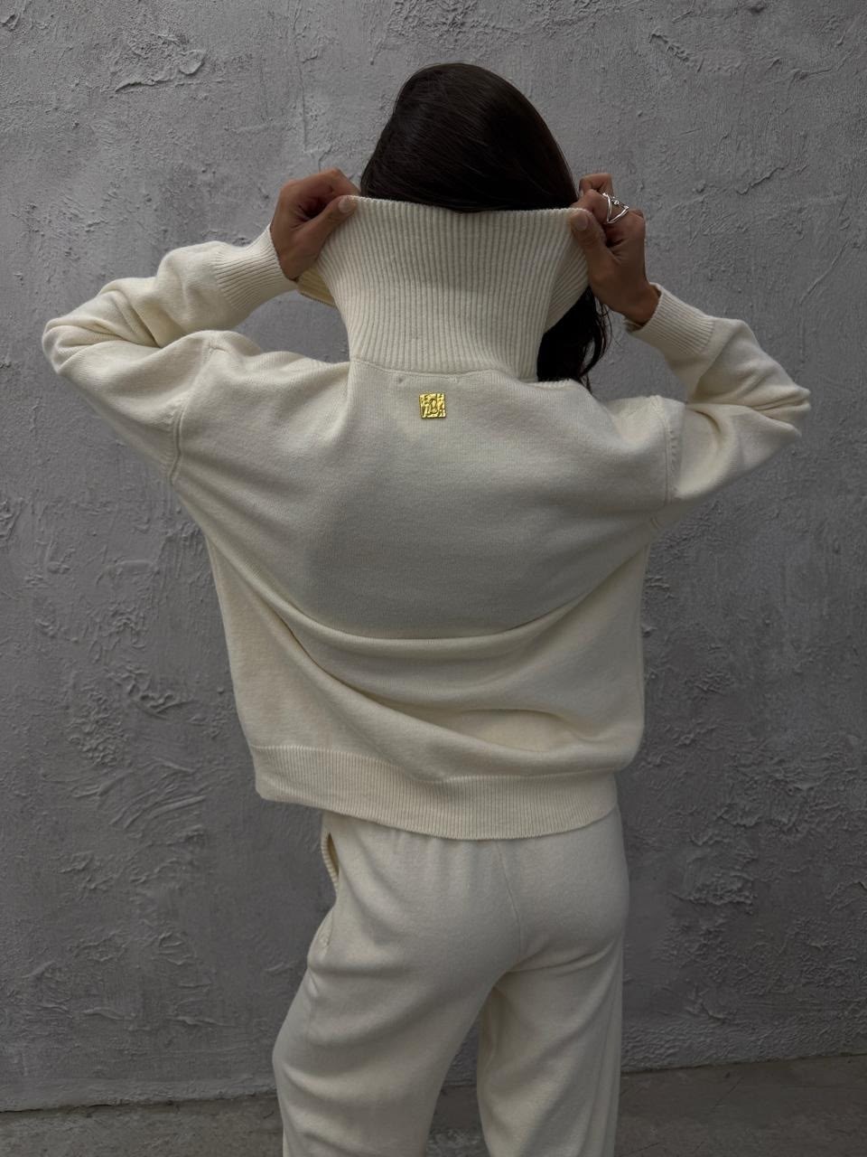 вязаные костюмы,костюм белый,женский костюм,спортивные костюмы,женский костюм на флисе