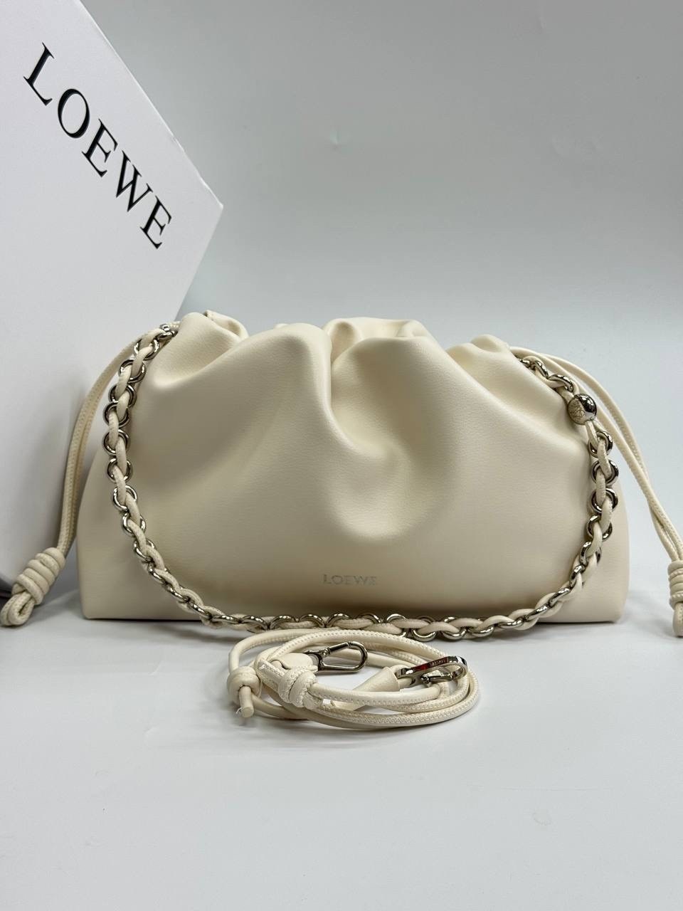 сумки,сумочка с цепочкой,женская сумка,loewe сумка на плечо,модная сумка