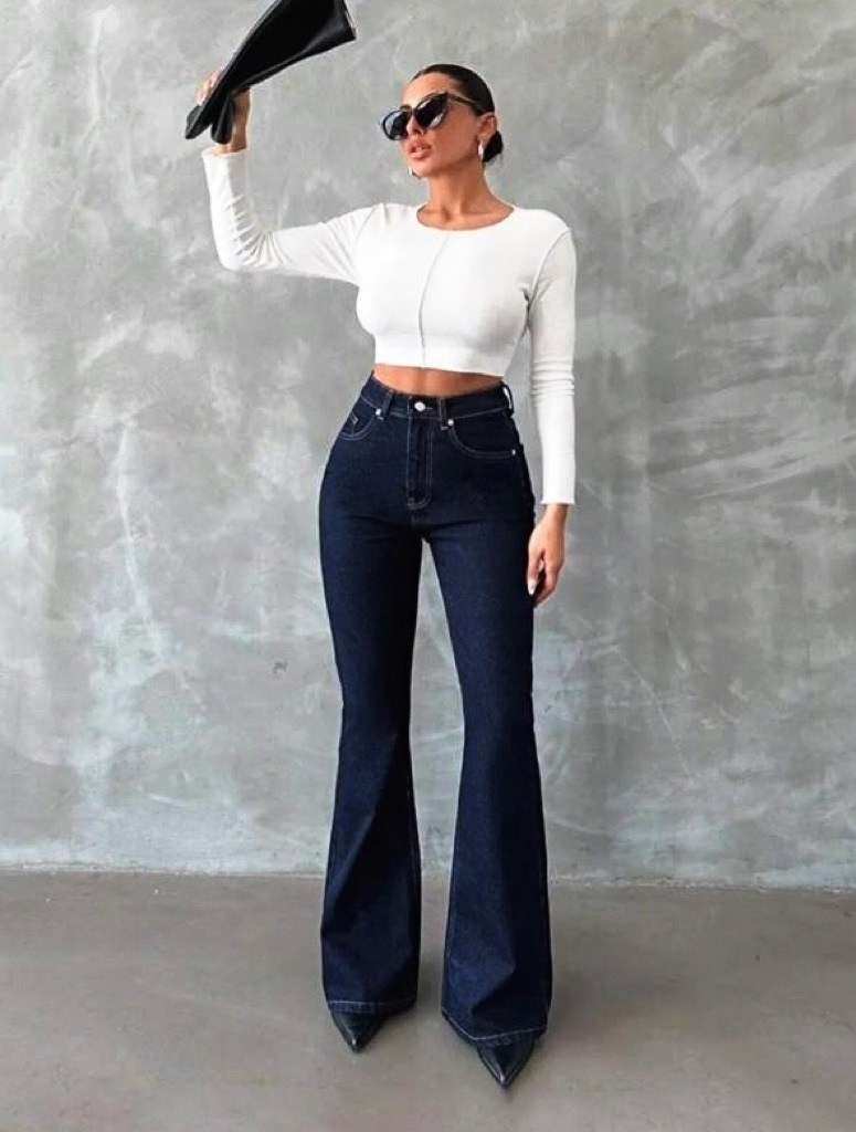 женские джинсы-клеш с высокой талией,женские джинсы клеш,джинсы-клеш женские с завышенной талией,женские джинсы,джинсы клеш с высокой талией